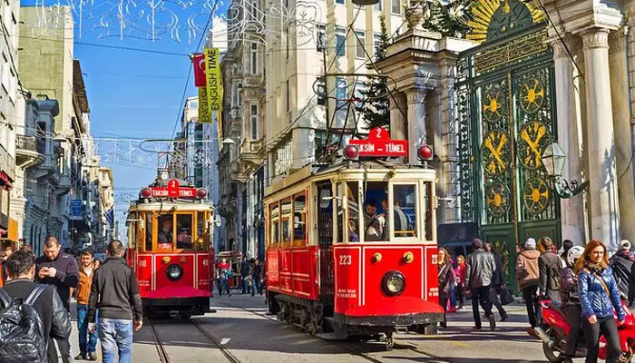 خیابان استقلال مهمترین خیابان استانبول خیابان استقلال مهمترین خیابان استانبول